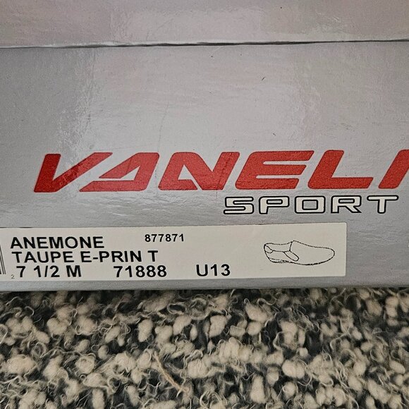 Leather Vaneli Sport loafers. Size: 7.5M (US). Color: Taupe/tan - Picture 8 of 8